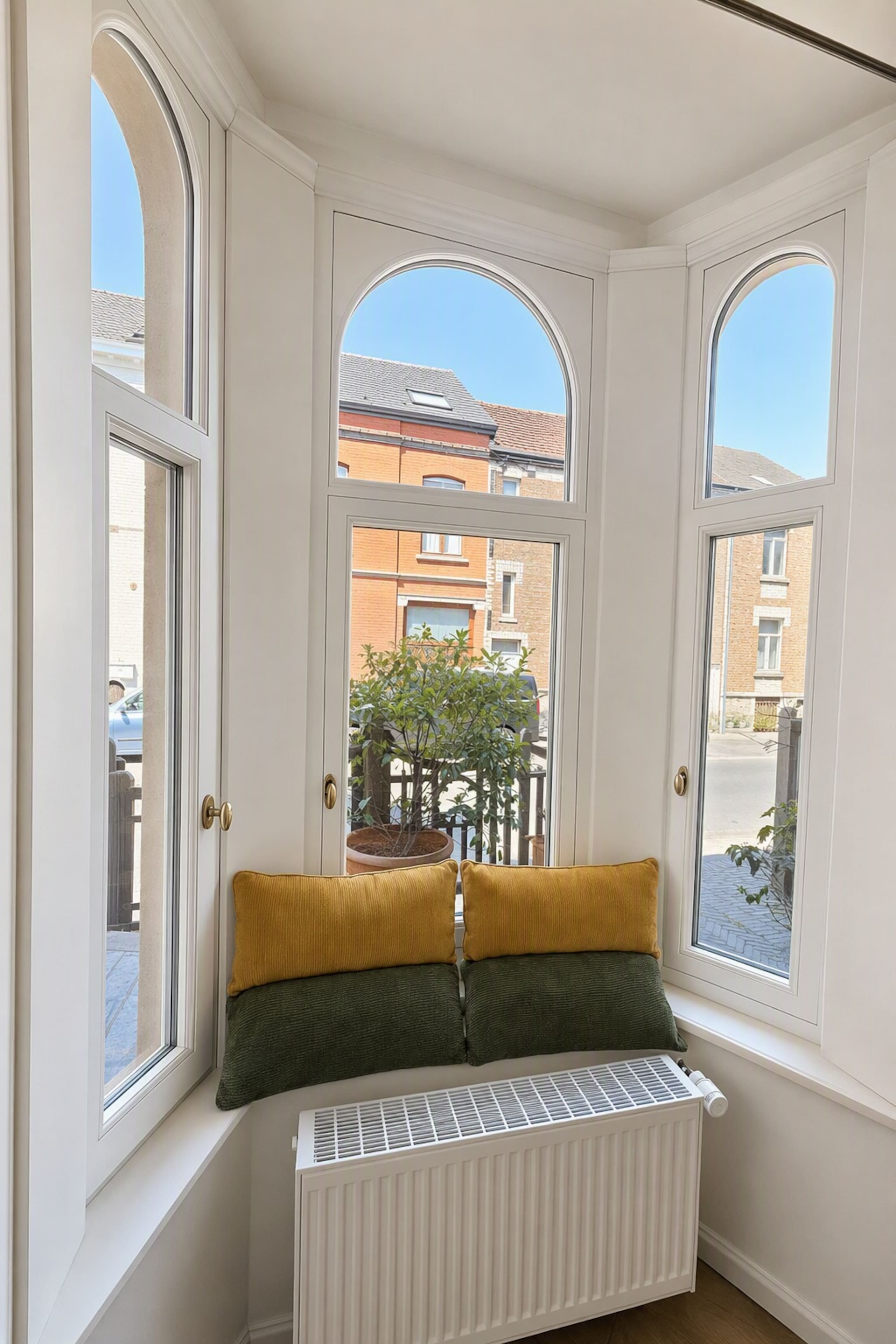 Bow-window et banquette
